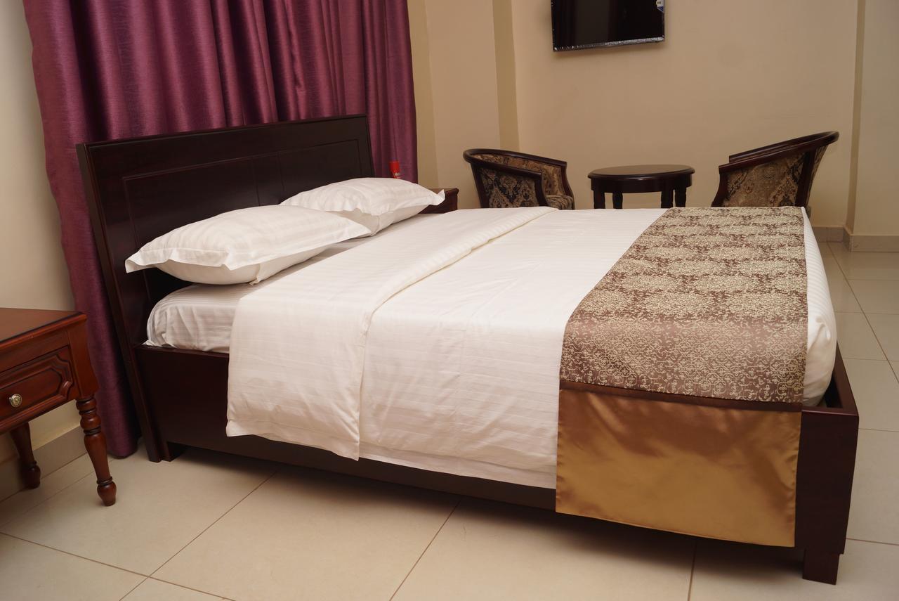Diamonds Hotel Kampala Extérieur photo