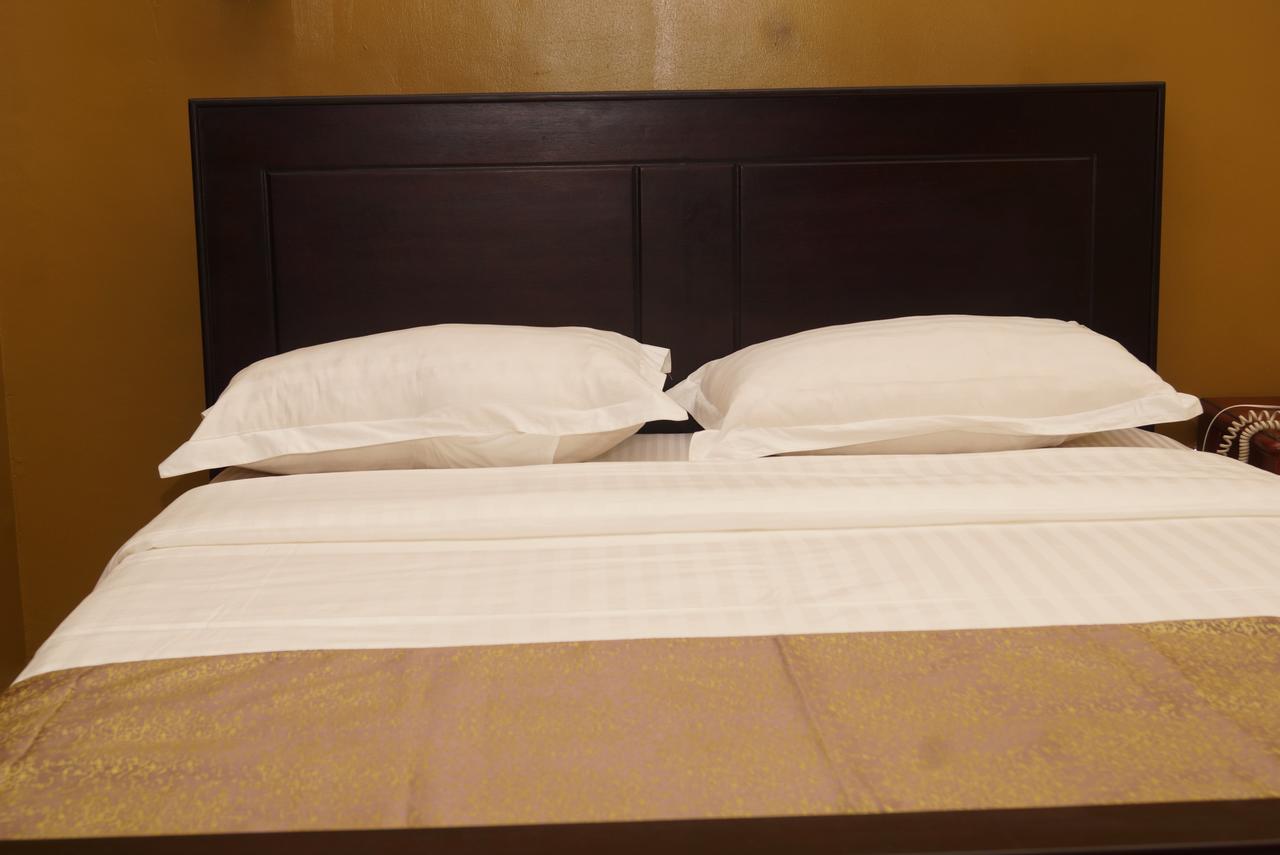 Diamonds Hotel Kampala Extérieur photo