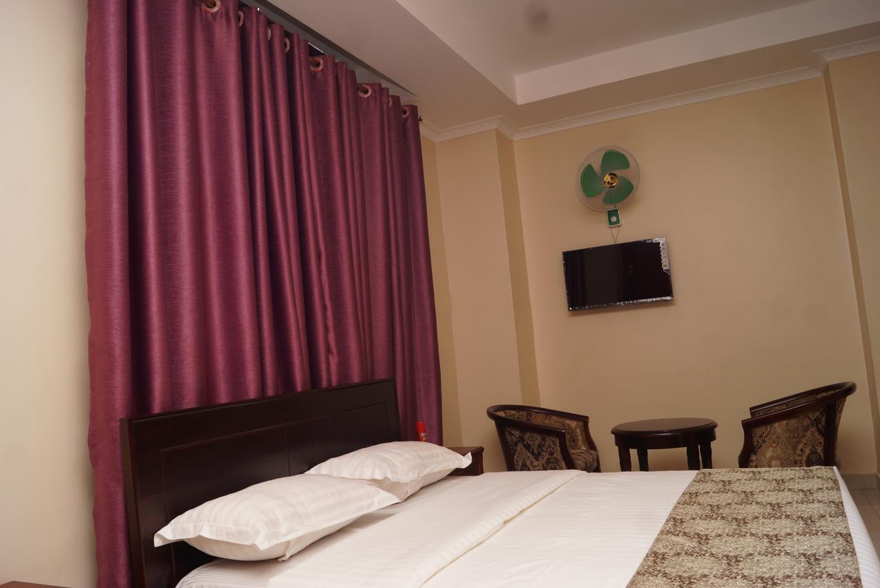 Diamonds Hotel Kampala Extérieur photo