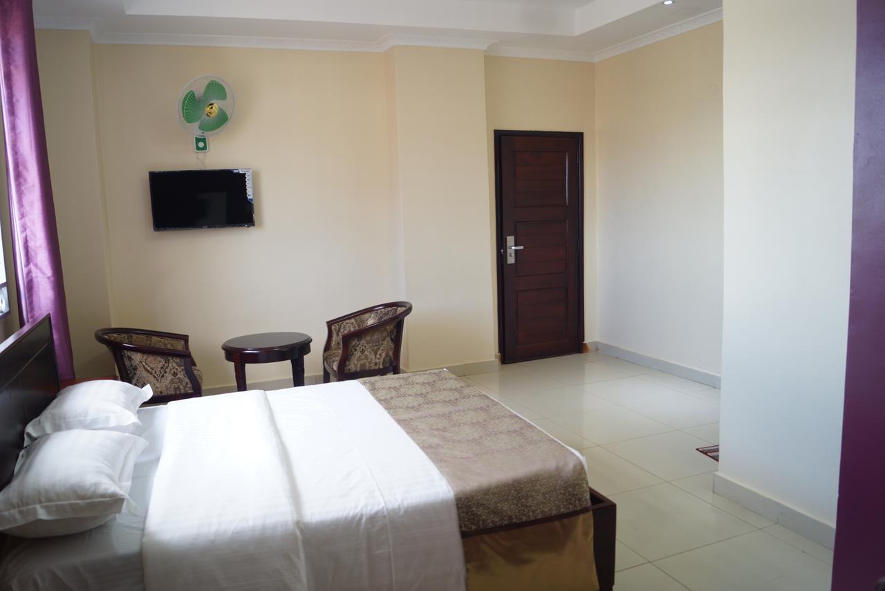 Diamonds Hotel Kampala Extérieur photo