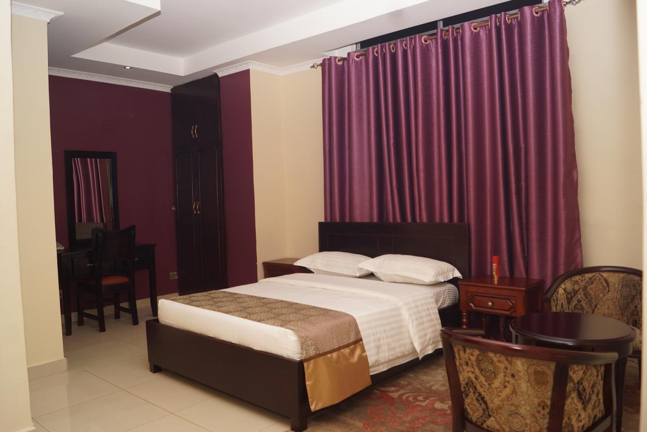 Diamonds Hotel Kampala Extérieur photo