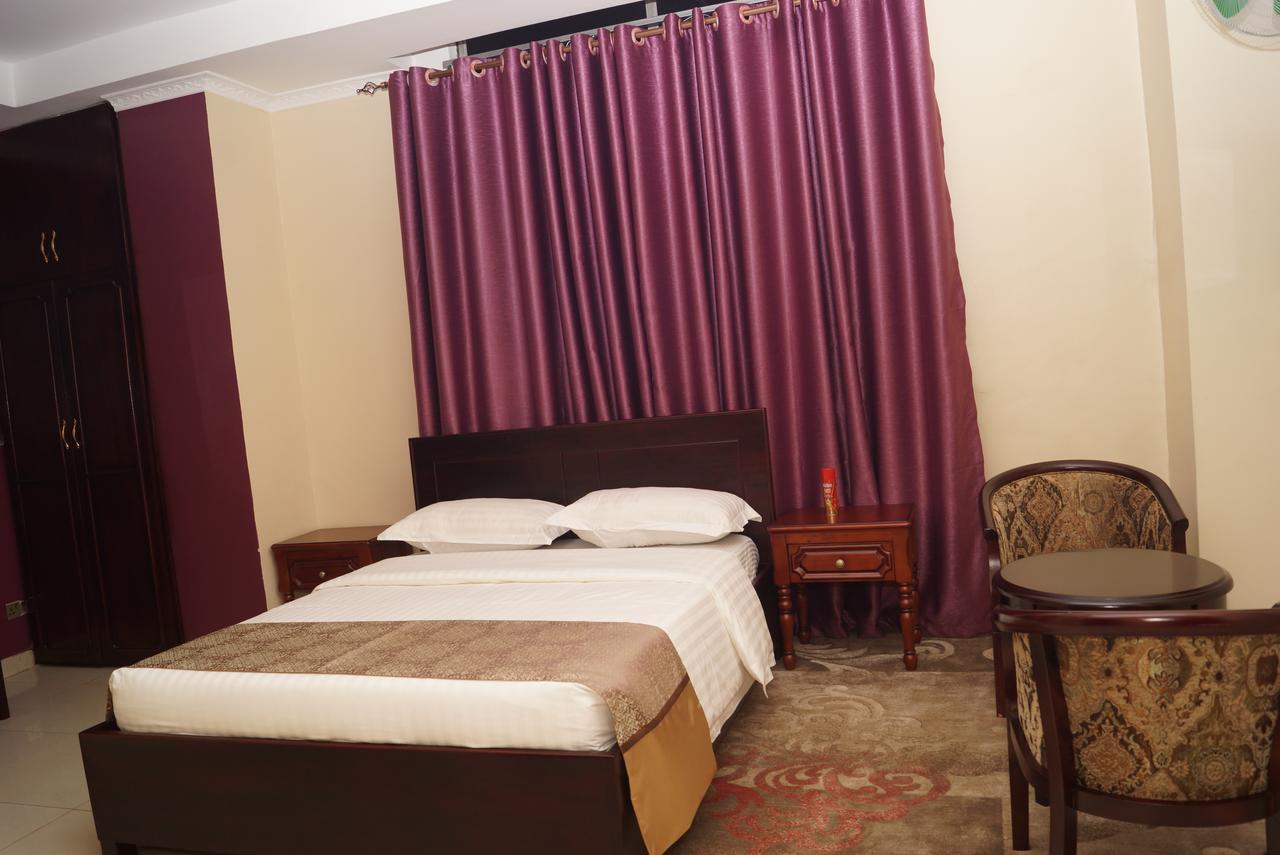 Diamonds Hotel Kampala Extérieur photo