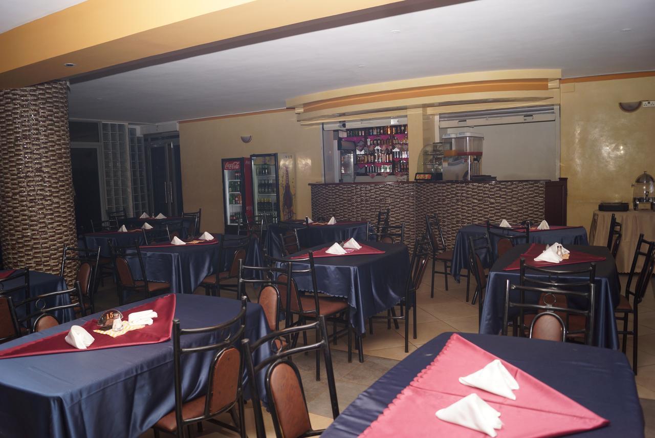 Diamonds Hotel Kampala Extérieur photo