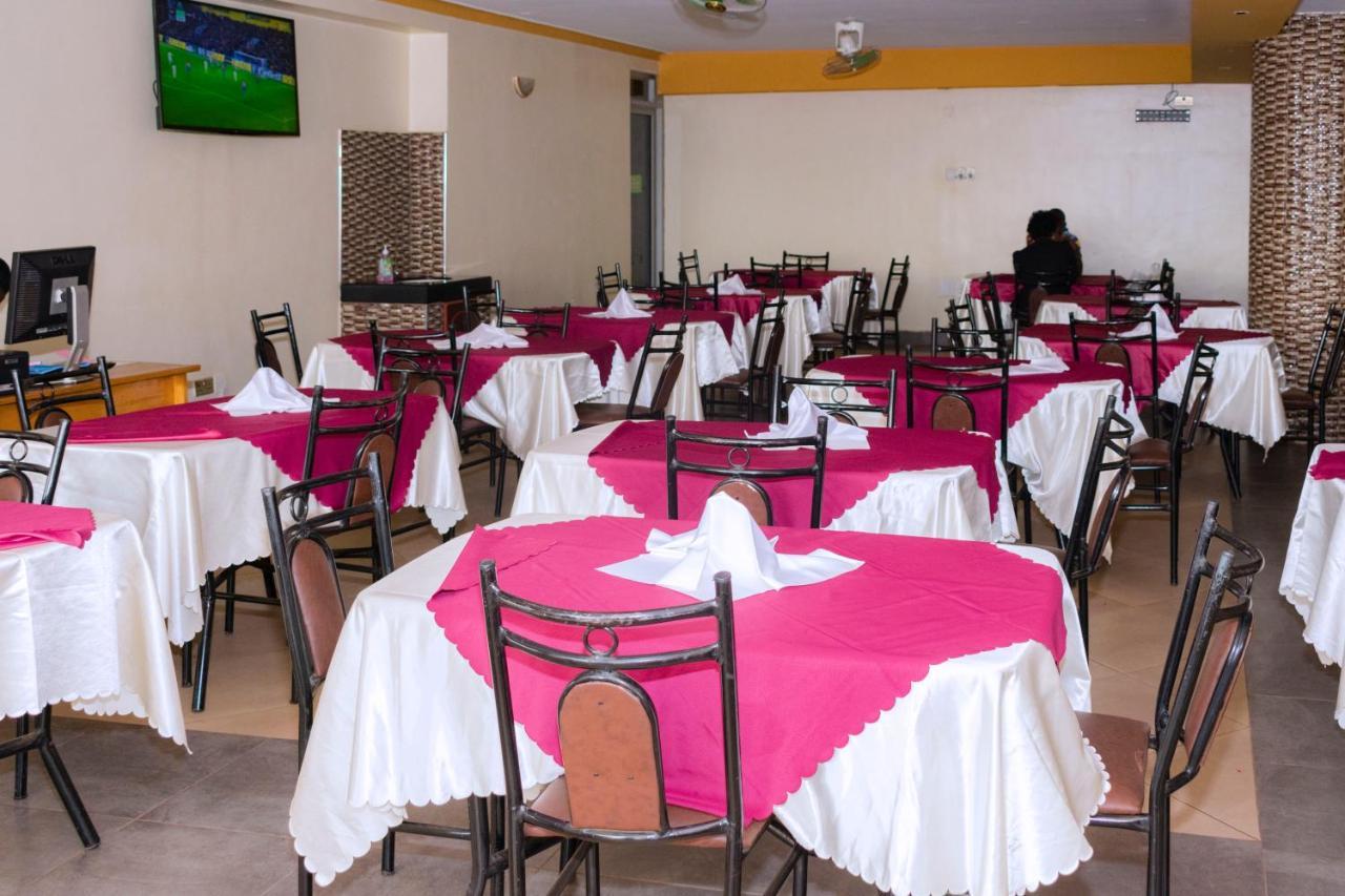Diamonds Hotel Kampala Extérieur photo