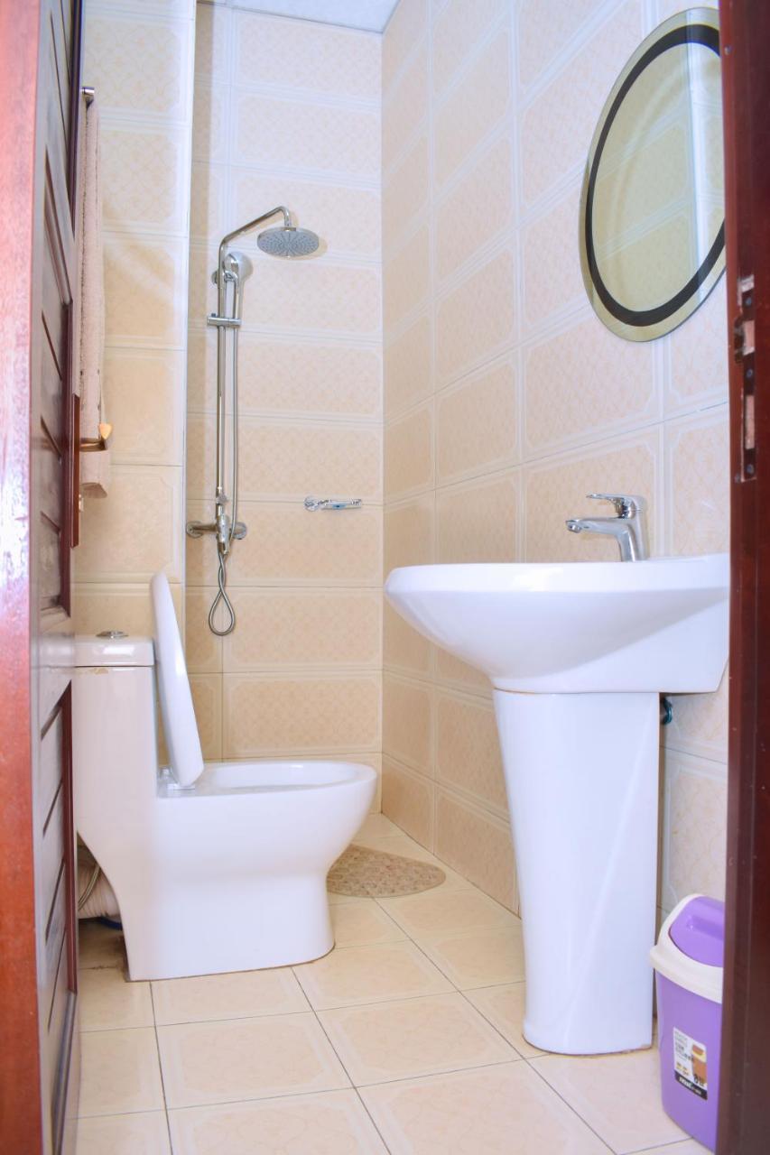 Diamonds Hotel Kampala Extérieur photo